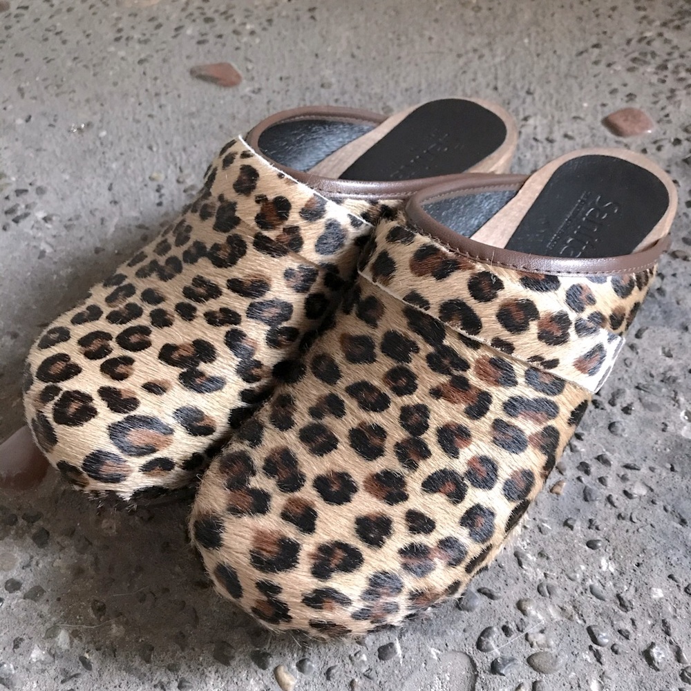 Sanita wooden leopard calf hair clogs